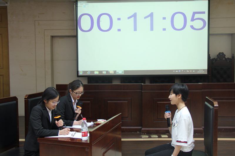 必威BETWAY西汉姆联分会+5月4日+“会见当事人”大赛决赛照片2